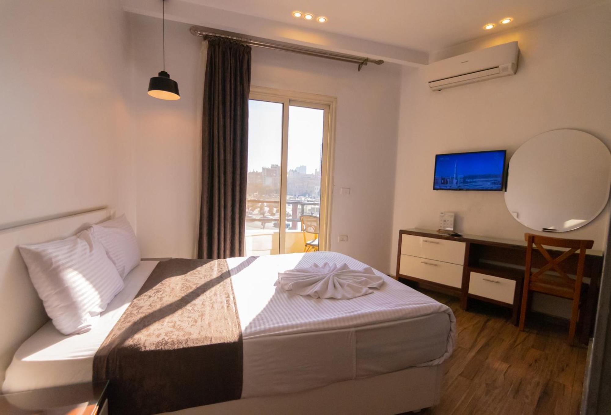 Museum Plaza Hostal El Cairo
