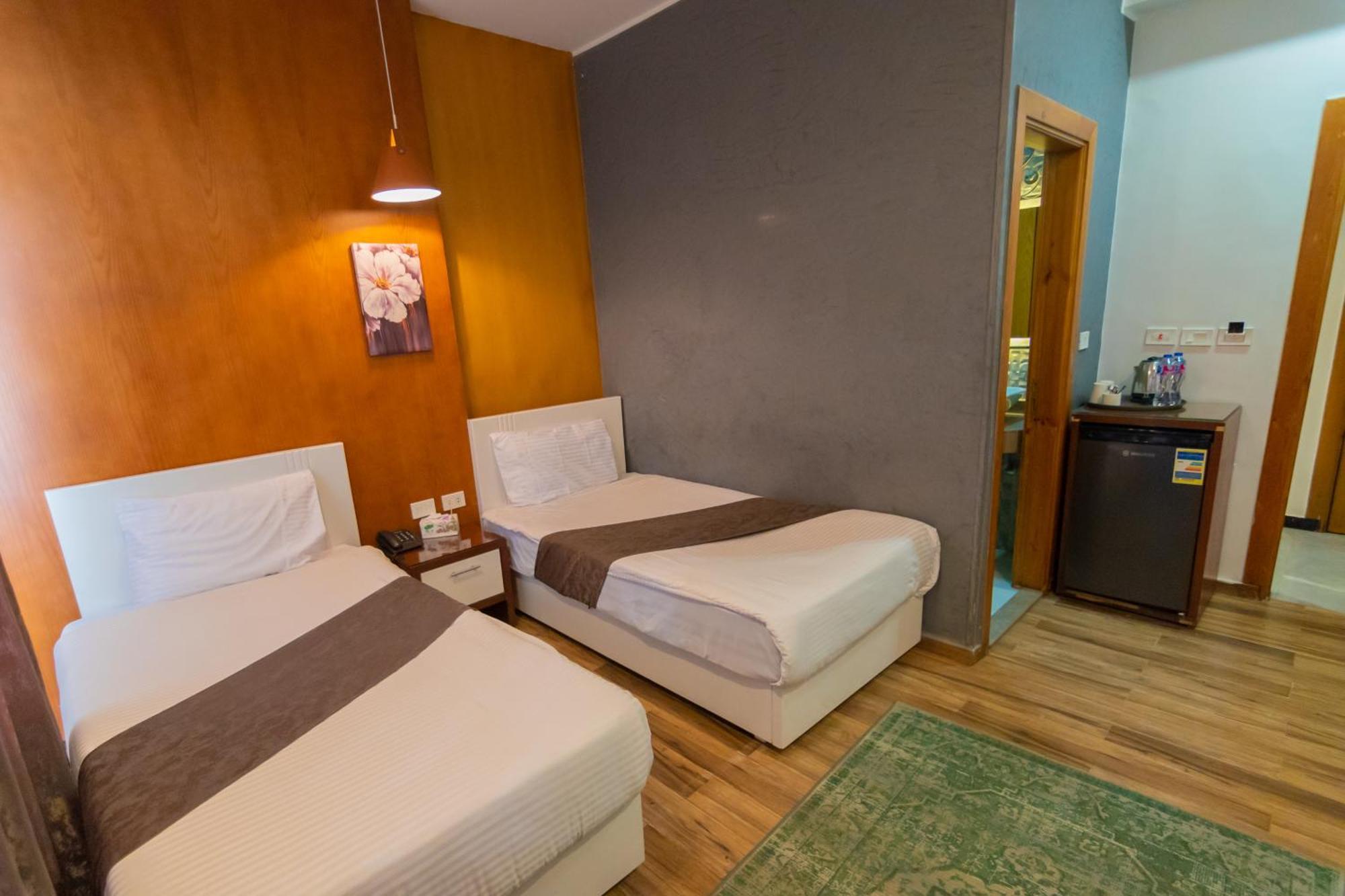 Hostal Museum Plaza *
